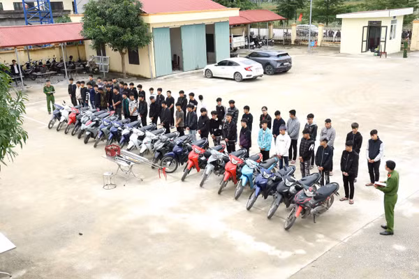 Nhóm đối tượng gây rối trật tự công cộng. 