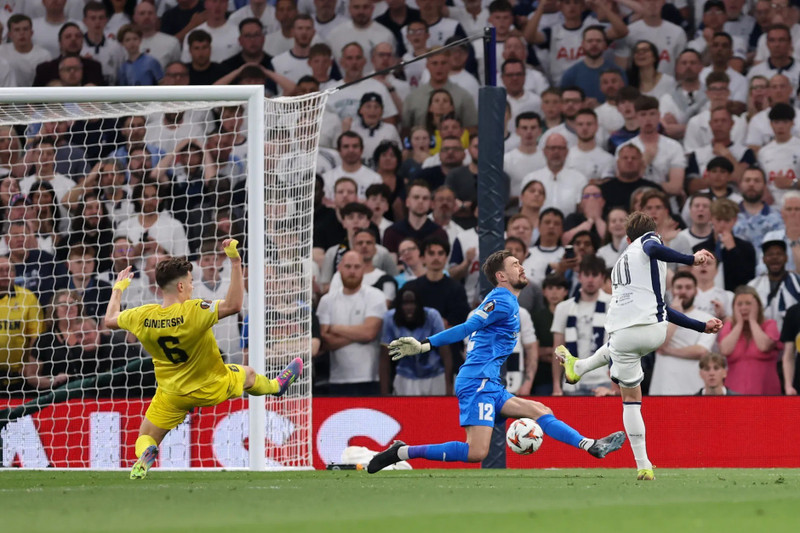 tottenham-4.jpg