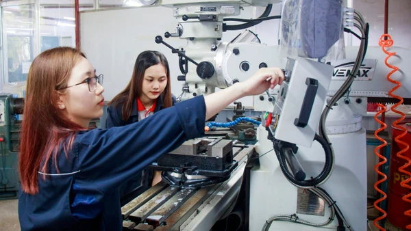 Trường Đại học Công Thương TPHCM với những thiết bị hiện đại. Ảnh: V. Vũ