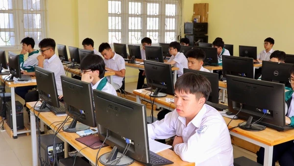 Tham gia khảo sát PISA là bài học thực tiễn, giúp Việt Nam triển khai thuận lợi Kỳ thi tốt nghiệp THPT trên máy tính. Ảnh: Nguyễn Mạnh
