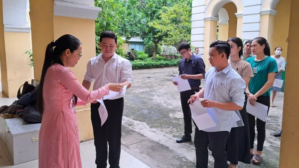 Sở GD&ĐT TPHCM tổ chức tuyển dụng giáo viên năm học 2024 - 2025. Ảnh: QN