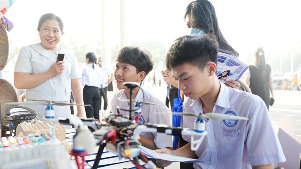 Chương trình đào tạo AI thực chiến được triển khai như một sáng kiến đặc biệt, do VinUni phối hợp cùng Tập đoàn Vingroup thực hiện. Ảnh: VinUni 