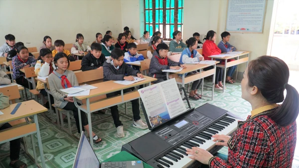Phòng âm nhạc tại Trường THCS Xá Lượng (Tương Dương, Nghệ An). Ảnh: Hồ Lài