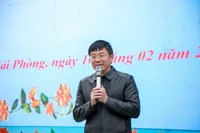 Thầy Nguyễn Minh Quý, Hiệu trưởng Trường THPT Mạc Đĩnh Chi (Hải Phòng). 