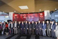 Thứ trưởng Bộ GD&ĐT Nguyễn Văn Phúc và một số lãnh đạo đơn vị thuộc Bộ thăm, mừng năm mới Trường Đại học Xây dựng Hà Nội.