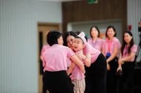 Cô trò Trường mầm non Quốc tế Sakura Montessori (Ảnh minh họa).