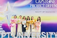 Các thành viên dự án Thiện Duyên trong buổi bảo vệ đồ án tốt nghiệp.