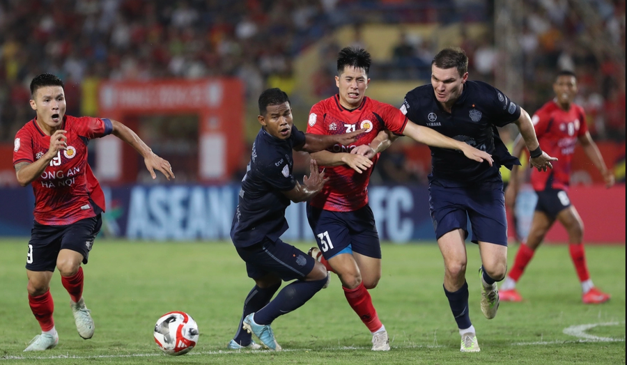 Công an Hà Nội bất phân thắng bại Buriram United ở chung kết lượt đi Cúp CLB Đông Nam Á. anh-man-hinh-2025-05-15-luc-055850.png