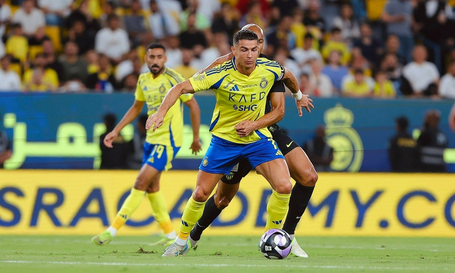 Ronaldo mờ nhạt trong ngày Al Nassr thua ngược Al Ittihad dù dẫn trước 2 bàn. ronaldo.jpg