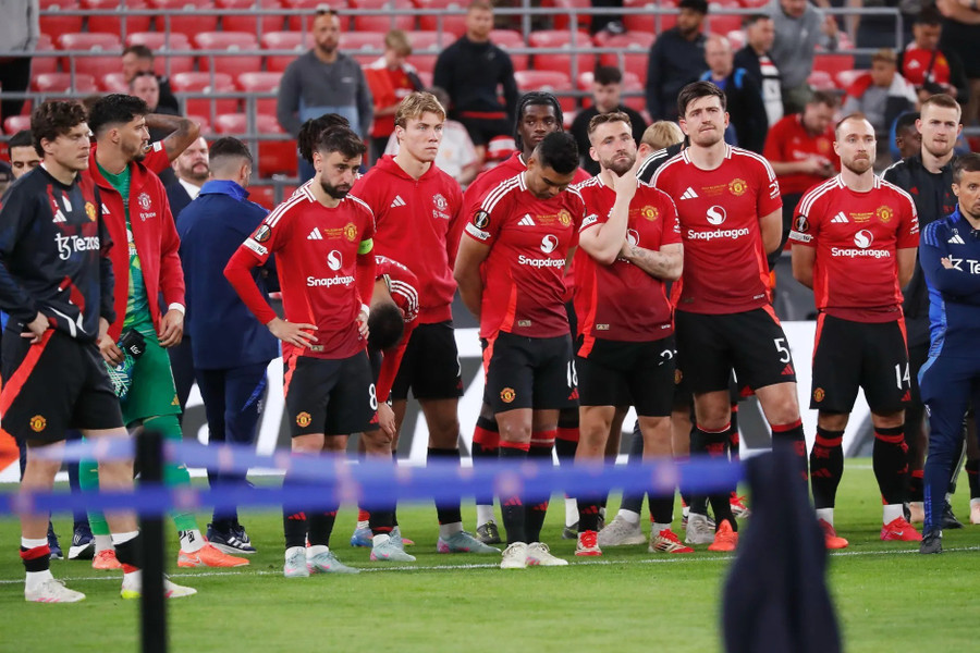 Man Utd sẽ phải mất nhiều năm để khắc phục hậu quả sau trận thua Tottenham ở chung kết Europa League. man-utd.jpg