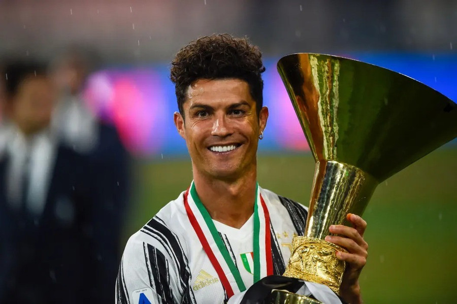 Ronaldo hiện đang tham gia vào việc thúc đẩy sức khỏe và thể chất với vai trò là người đồng sáng lập Inspire. 7-8563.jpg