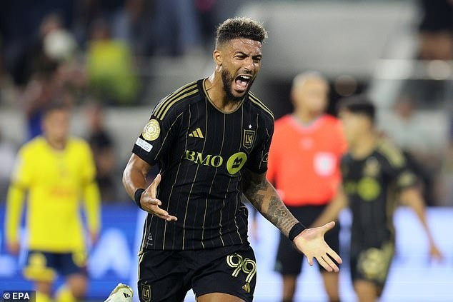 Denis Bouanga ghi bàn quyết định ở hiệp phụ để đưa Los Angeles FC đến với FIFA Club World Cup 2025. chelsea.jpg