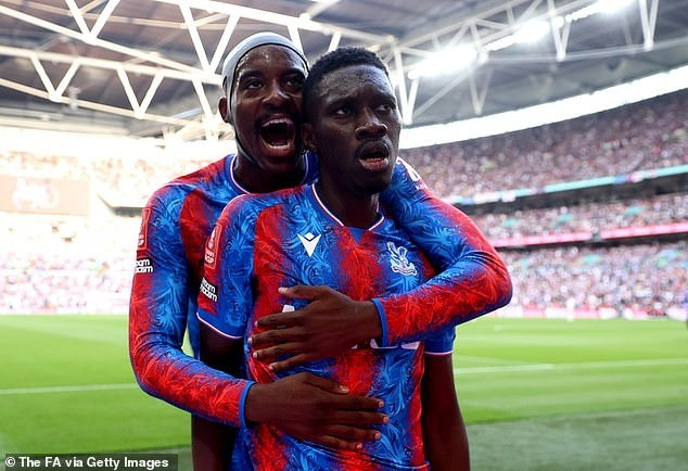Ismaila Sarr và Jean-Philippe Mateta đều góp mặt trong danh sách tiền đạo nhanh nhất của Crystal Palace. 10.jpg