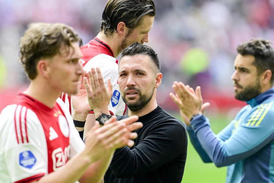 Francesco Farioli đã từ chức huấn luyện viên trưởng Ajax. halan-1.jpg