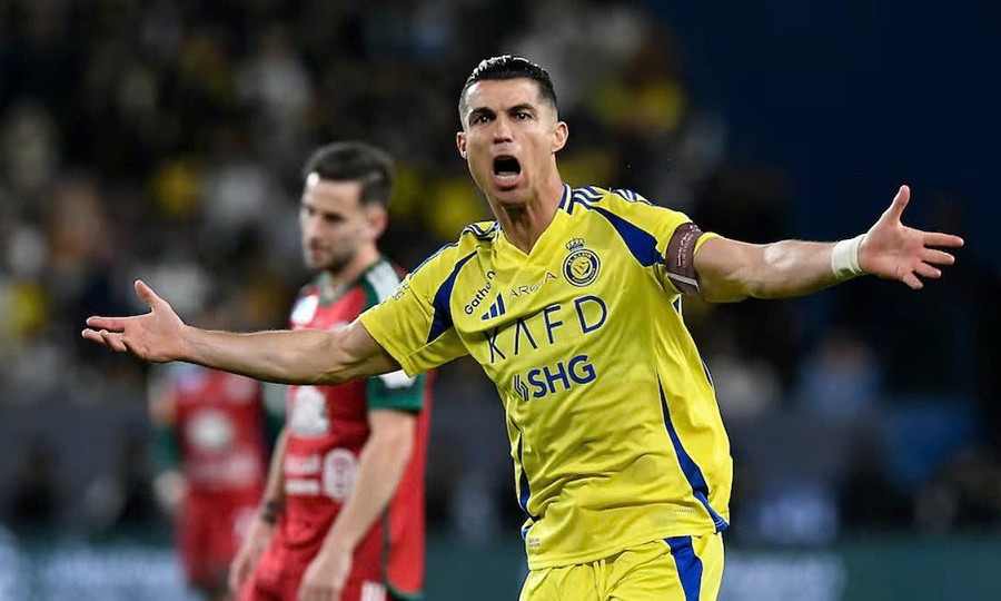 Ronaldo được cho là muốn gia nhập bóng đá châu Phi. ronaldo.jpg
