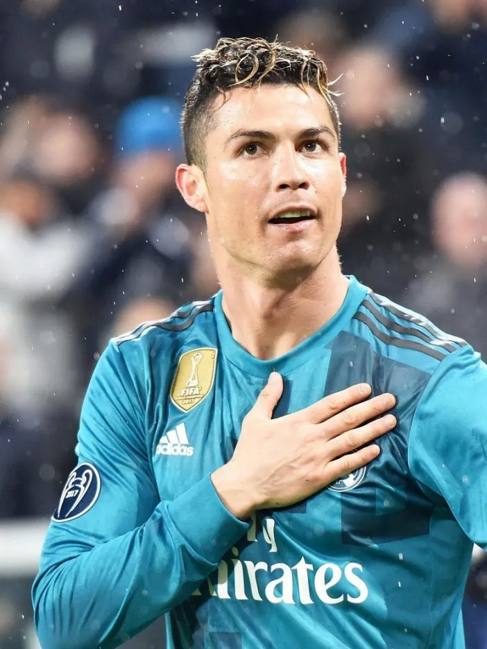 Điều đó khiến Ronaldo có được loạt các nhà tài trợ khác nhau. 5-6335.jpg