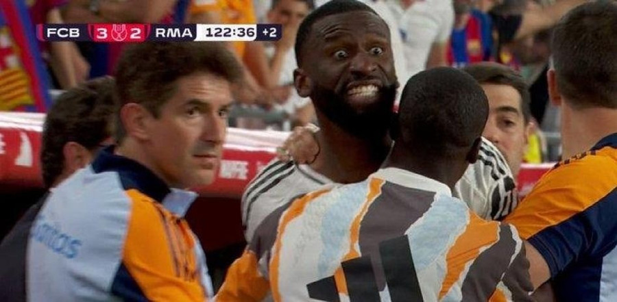 Antonio Rudiger vẻ mặt như muốn ‘ăn tươi nuốt sống’ trọng tài trận chung kết Cup Nhà vua Tây Ban Nha. rudiger4.jpg