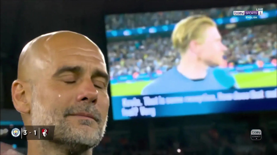 HLV Guardiola xúc động khi chia tay De Bruyne sau 10 năm gắn bó. pep-guardiola-tears-kevin-de-996.jpg