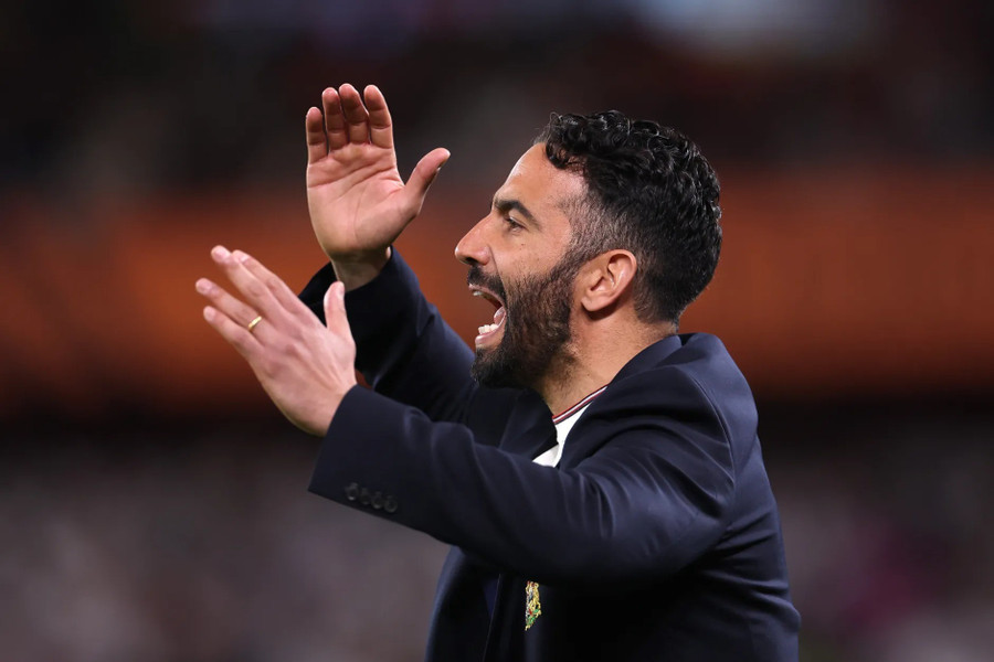 Dù trải qua mùa giải trắng tay nhưng huấn luyện viên Ruben Amorim không bị Man Utd sa thải. tottenham-15.jpg