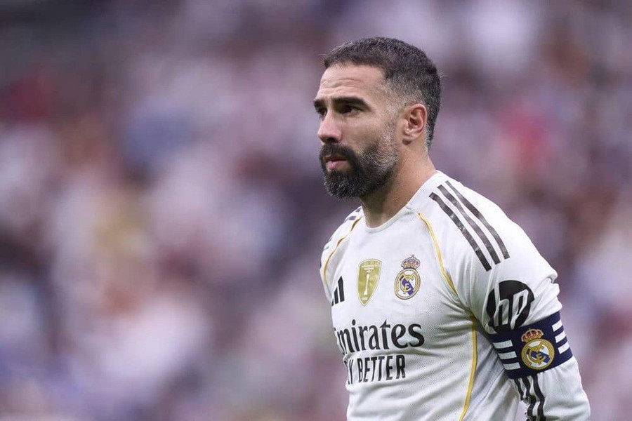 Hậu vệ Dani Carvajal phải thi đấu tới hết năm 2025 vì chấn thương ở trận gặp Barcelona tại vòng 10 La Liga. real-1.jpg