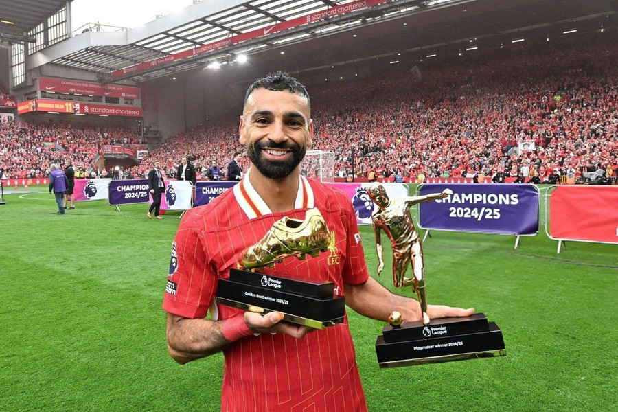 Salah nhận cú đúp giải thưởng cá nhân tại Premier League 2024-2025. salah.jpg