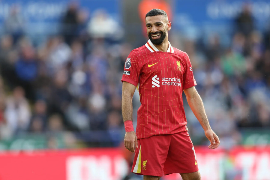 Mohamed Salah cũng đang nhận mức lương 400.000 bảng Anh/tuần tại Liverpool. mohamed-salah-liverpool-premier.jpg