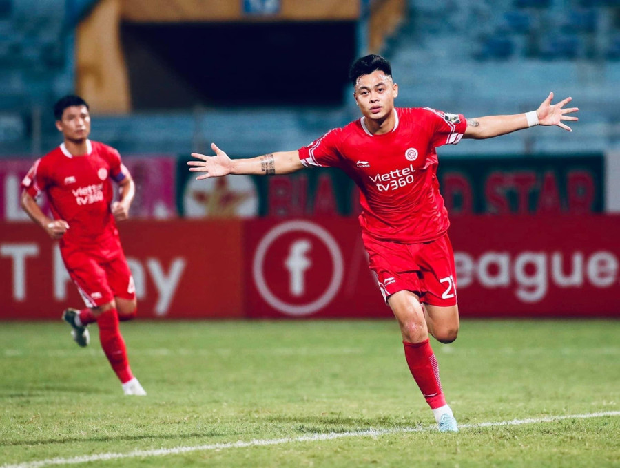 Đức Chiến ‘giàu to’ nhờ gia nhập tân binh V-League
