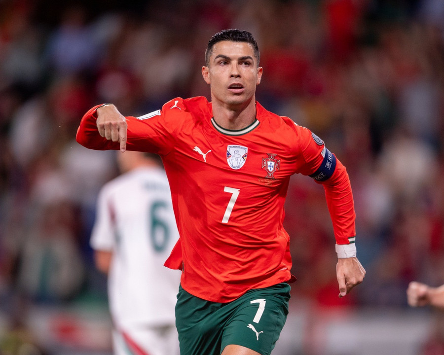 Ronaldo trở thành cầu thủ ghi nhiều bàn thắng nhất lịch sử vòng loại World Cup với 41 bàn kể từ năm 2006. ronaldo.jpg
