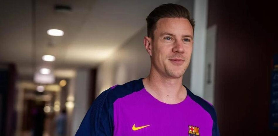 Thủ thành Marc-André ter Stegen chính thức bị Barca tước băng đội trưởng vì mâu thuẫn nội bộ, barca.jpg