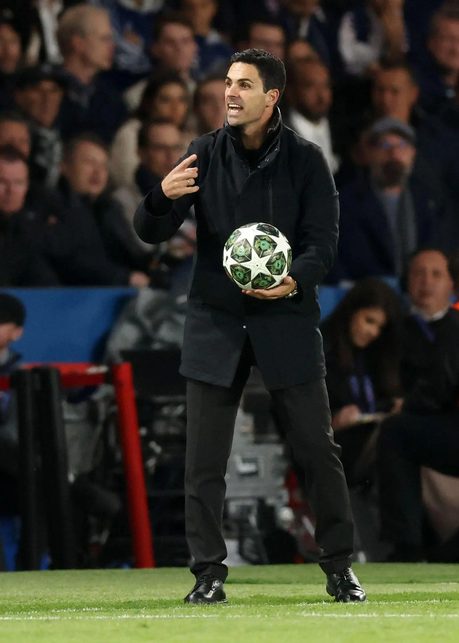 Tên của huấn luyện viên trưởng Mikel Arteta của Arsenal có trong một điều luật. 2025-mikel-arteta-manager-arsena.jpg