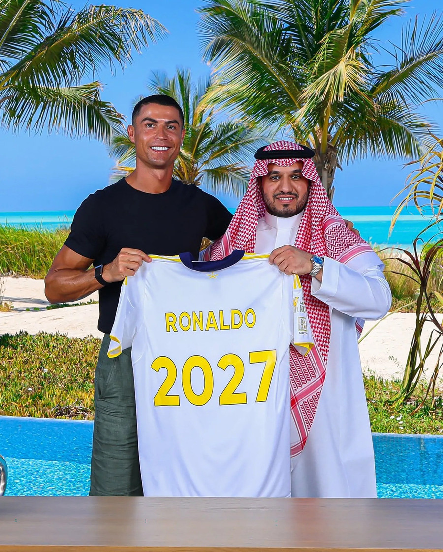 Cristiano Ronaldo đã ký hợp đồng mới với Al-Nassr tới năm 2027. ronaldo.jpg