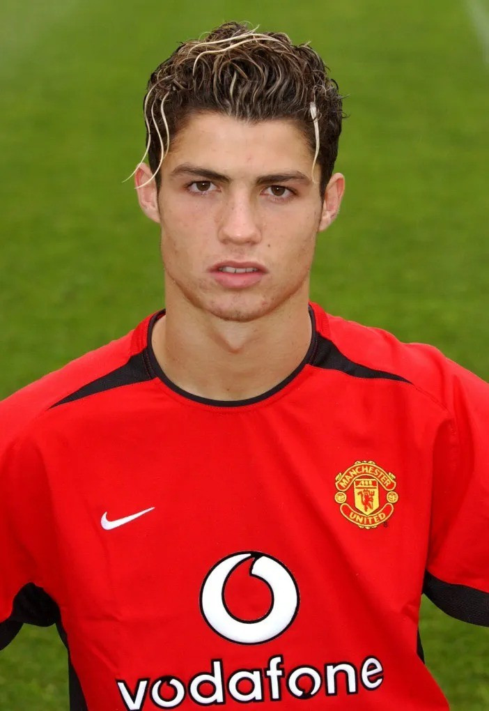 Ronaldo đã có nhiều kiểu tóc khác nhau trong suốt những năm qua. 3-6253.jpg