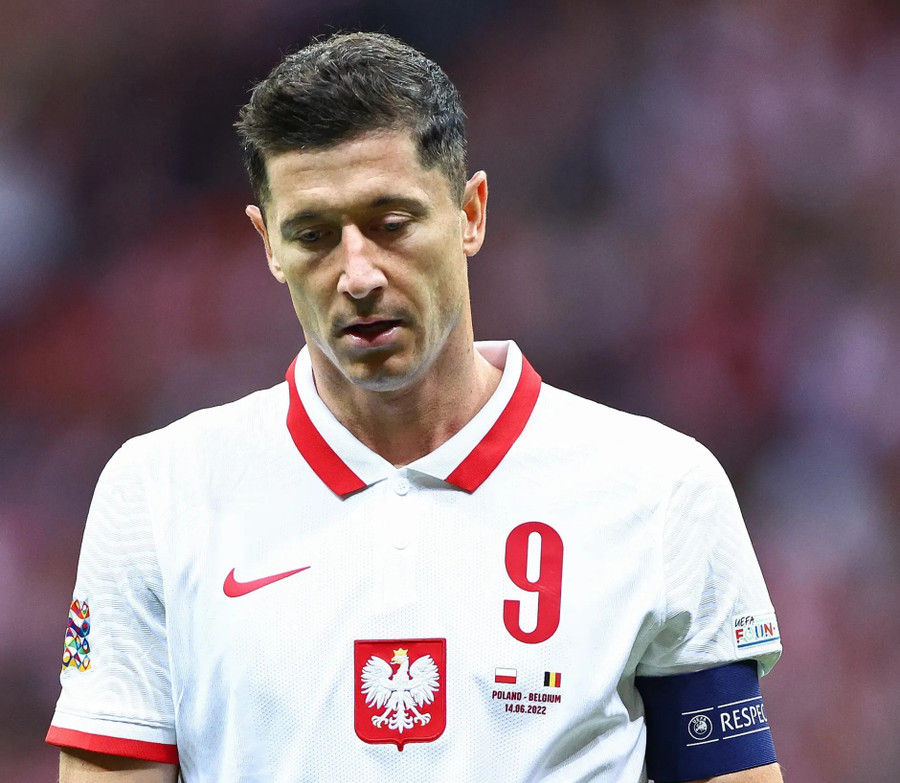Robert Lewandowski đã ghi được 85 bàn thắng trong 158 trận cho tuyển quốc gia Ba Lan. balan.jpg