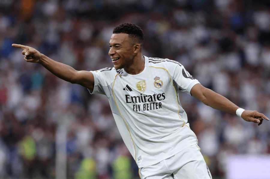 Kylian Mbappe ăn mừng bàn thắng nâng tỷ số lên 2-0 trước Espanyol ở vòng 5 La Liga mbappe.jpg