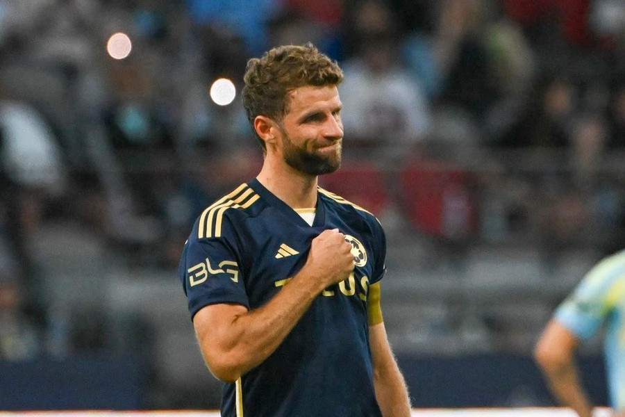 Thomas Muller đi vào lịch sử giải Nhà nghề Mỹ khi liên tục toả sáng trong màu áo Vancouver Whitecaps. muller.jpg