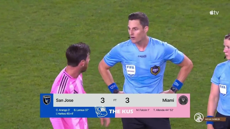 Lionel Messi tiến tới trọng tài Joe Dickerson sau trận Inter Miami hòa San Jose 3-3. 1.jpg