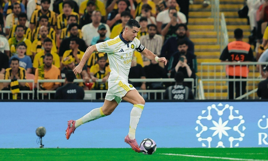 Cristiano Ronaldo ghi bàn thắng thứ 946 trong sự nghiệp ở trận thứ 1.289. ronaldo.jpg