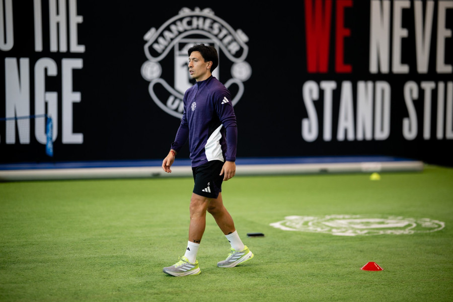 Lisandro Martinez đã trở lại tập luyện cùng các đồng đội tại Man Utd. man-1.jpg