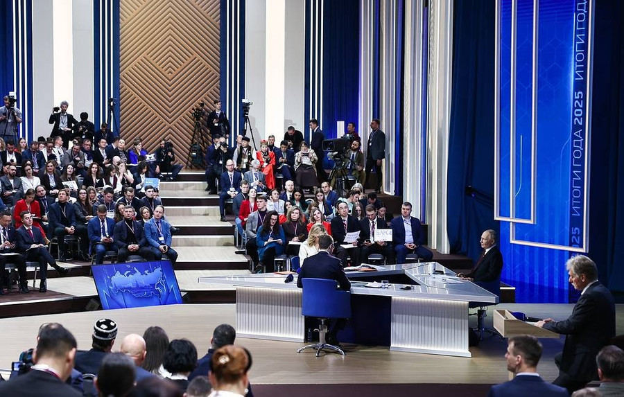 Tổng thống Nga Vladimir Putin tại phiên hỏi đáp trực tiếp kết hợp với họp báo cuối năm mang tên "Kết quả của năm", ngày 19/12/2025.