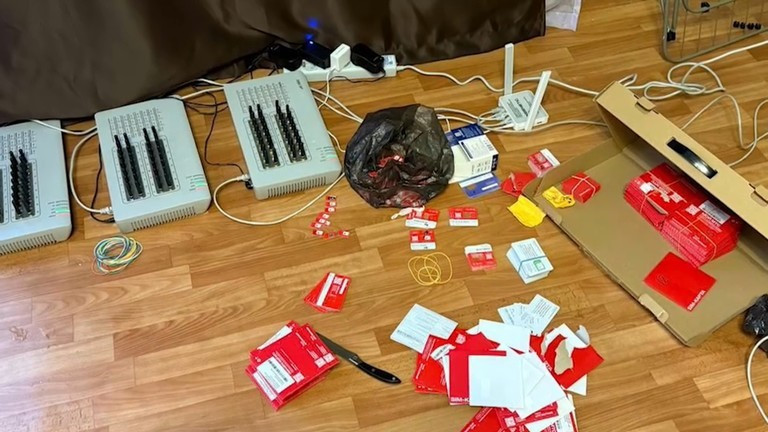 FSB thu giữ các thiết bị SIM-box bất hợp pháp.