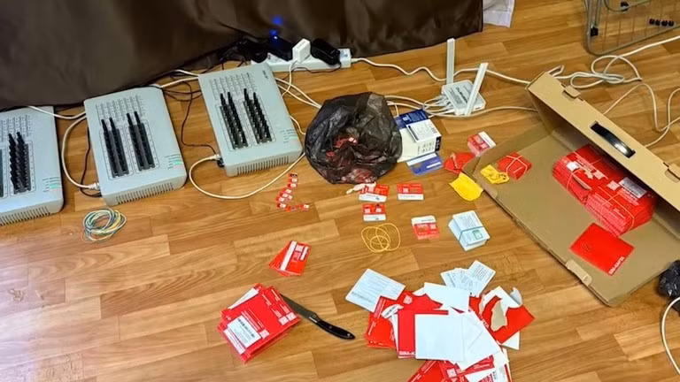 FSB thu giữ các thiết bị SIM-box bất hợp pháp.