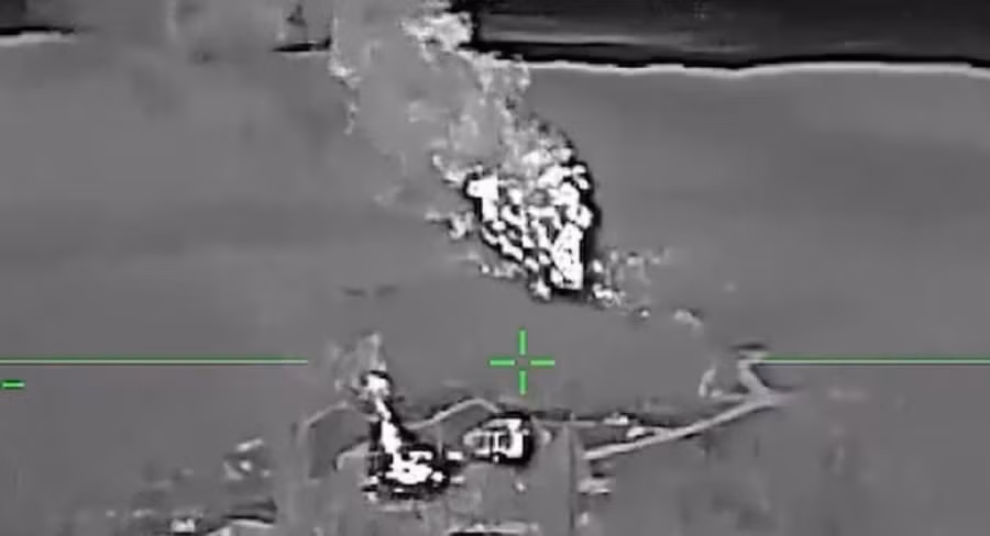 UAV Ukraine nhắm trúng hệ thống Iskander của Nga ở Crimea, ngày 28/4/2026.