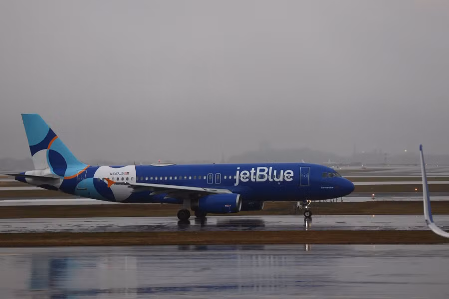 Máy bay của hãng JetBlue Airways. 