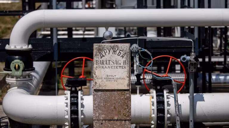 Hungary và Serbia đẩy nhanh tiến độ xây dựng đường ống dẫn dầu mới thông qua hệ thống năng lượng Druzhba.