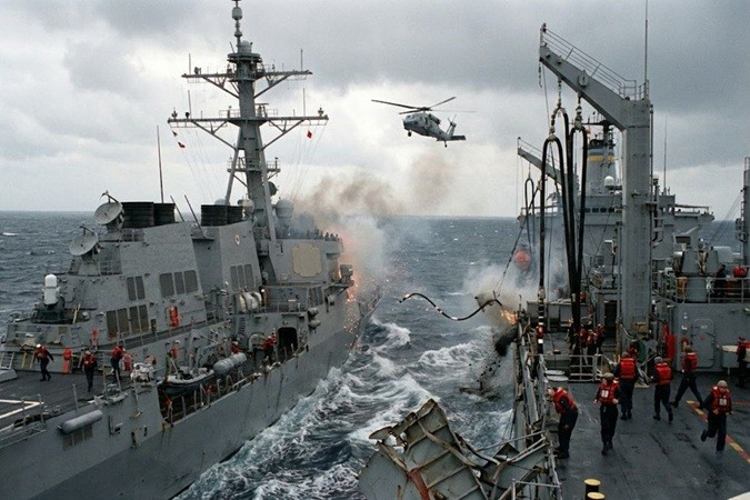 Hai tàu chiến của Hải quân Mỹ va chạm nhau ở vùng biển gần Nam Mỹ, hôm 12/2.