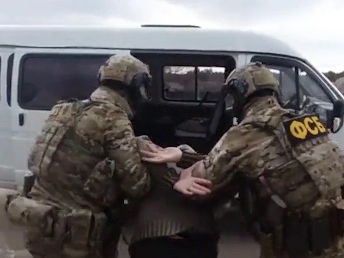 FSB bắt giữ "điệp viên" Ukraine tại Crimea nghi chế tạo bom để thực hiện hành vi khủng bố, ngày 3/6/2025.
