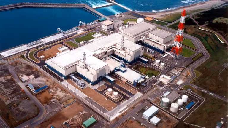 Nhà máy điện hạt nhân Kashiwazaki-Kariwa.