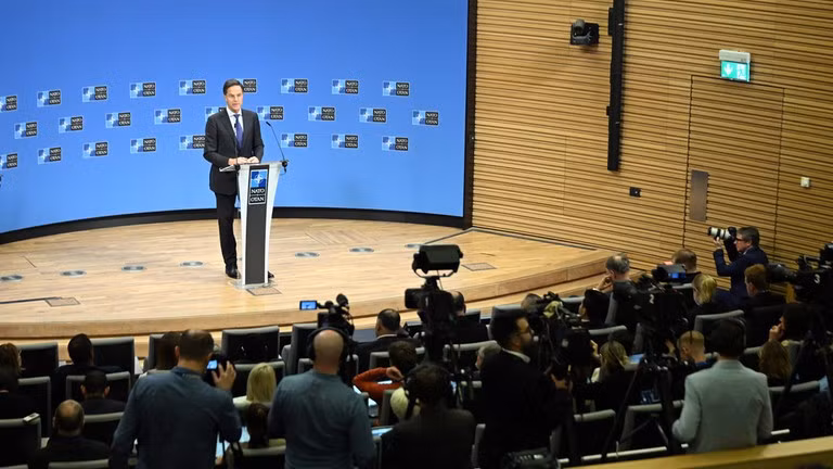 Tổng thư ký NATO Mark Rutte tại cuộc họp báo sau Hội nghị Bộ trưởng Ngoại giao NATO, Brussels, Bỉ, ngày 04/12/2024.