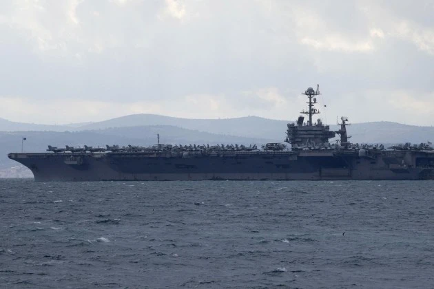 Tàu sân bay USS Harry Truman của Hải quân Mỹ.