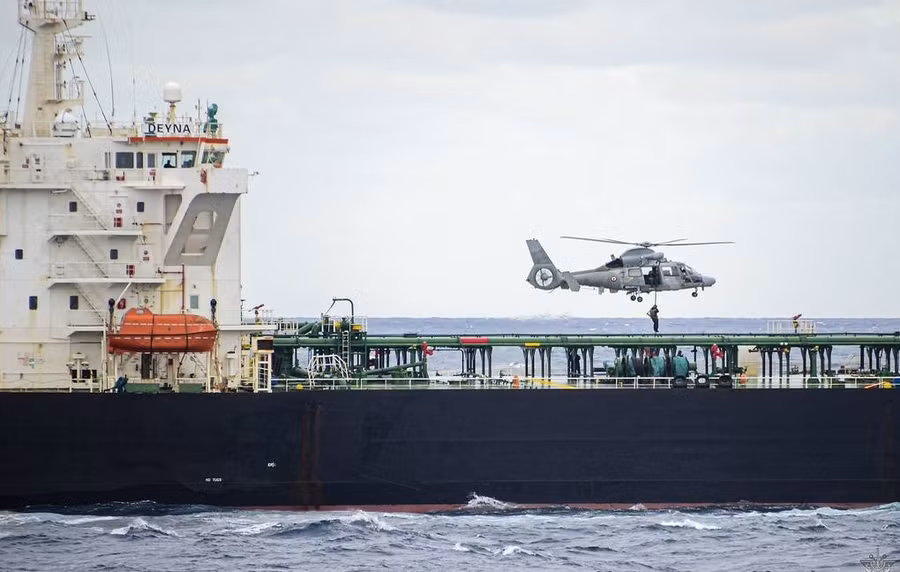 Hải quân Pháp bắt giữ tàu chở dầu Denya, đang di chuyển từ Murmansk dưới cờ Mozambique, ngày 20/3/2026.